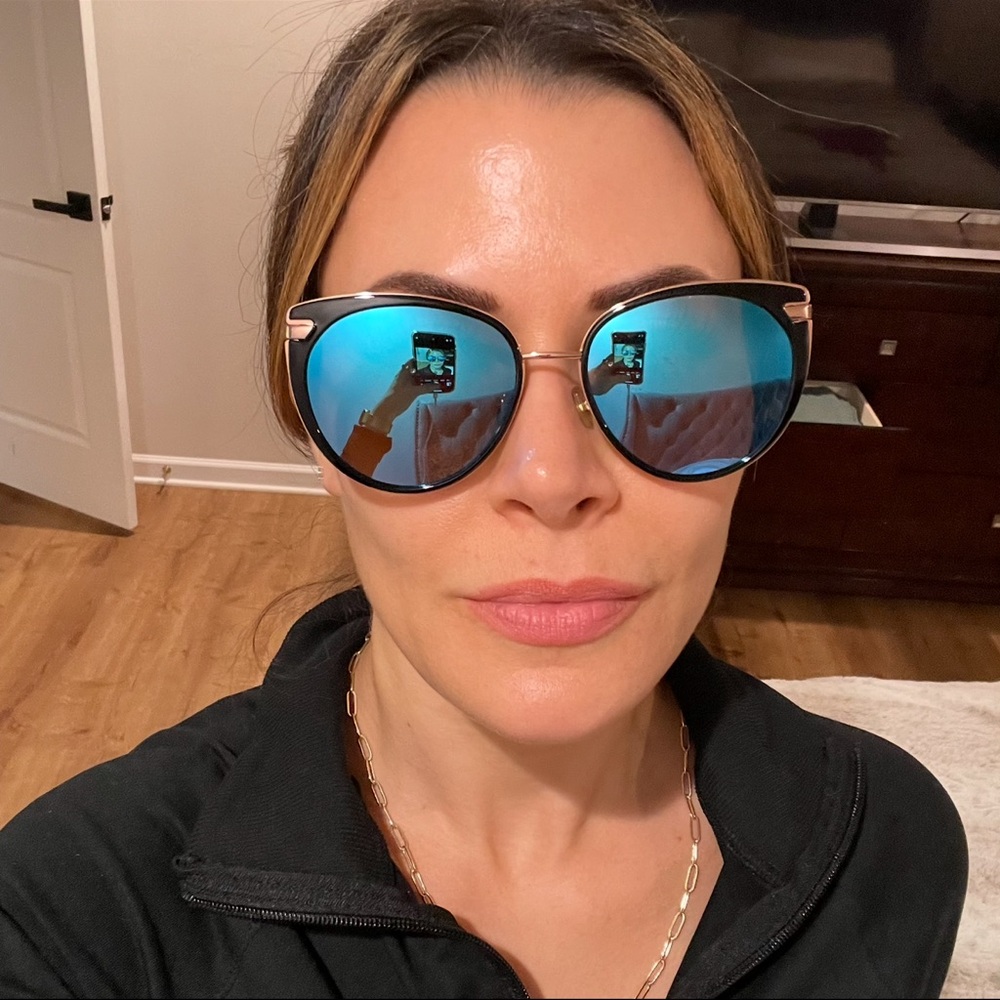 Cat eye blue mirrored sunnies